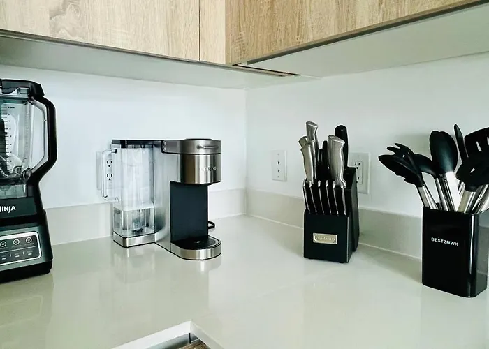 Sleek 2Bd 2Ba Condo In Miami Design District