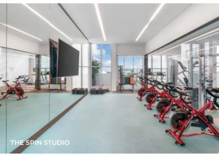 Sleek 2Bd 2Ba Condo In Miami Design District